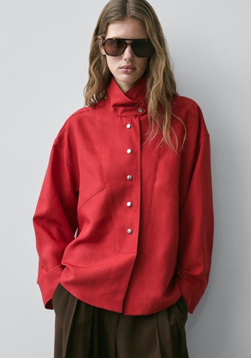 Flowing Shirt With Snap Buttons 