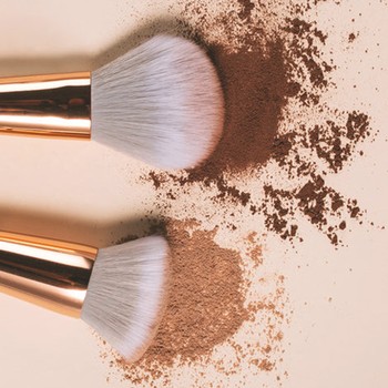 11 Different Types Of Make-Up Brushes Explained