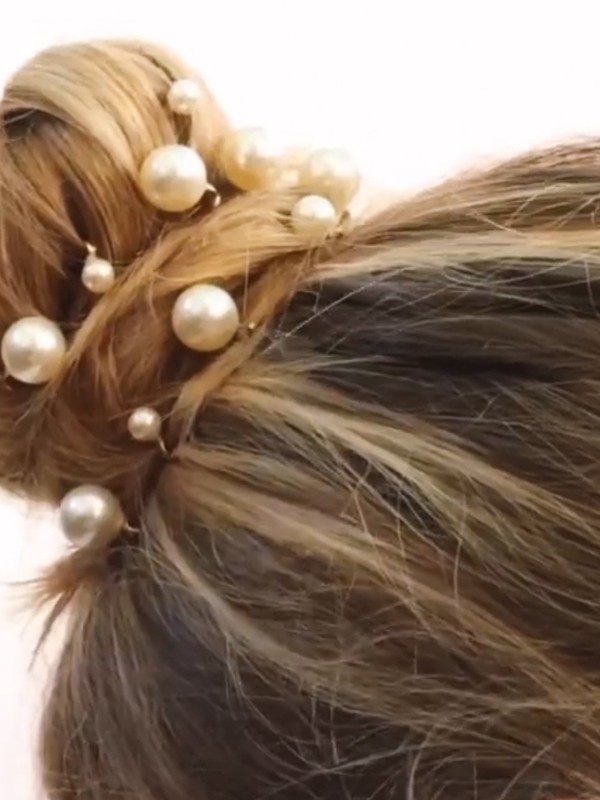 10 Bridal Hair Stylists For Your Wedding