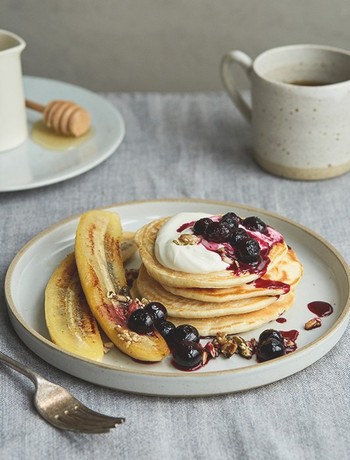 Tom Daley’s Banana & Blueberry Pancakes