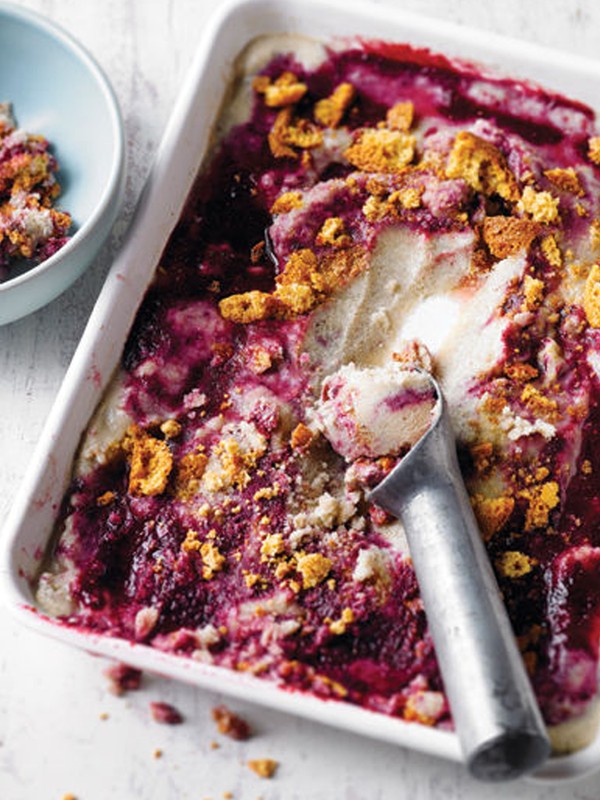 Cherry, Vanilla & Amaretti Crumb Gelato