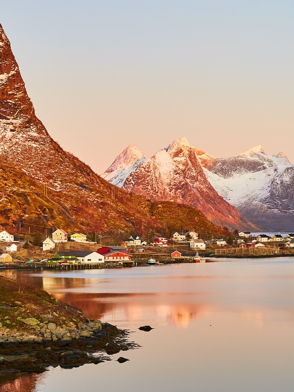 10 Ways To Travel Sustainably This Year