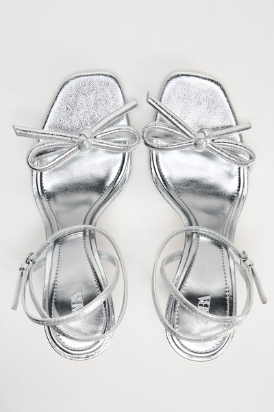 Metallic High-Heel Sandals With Bow