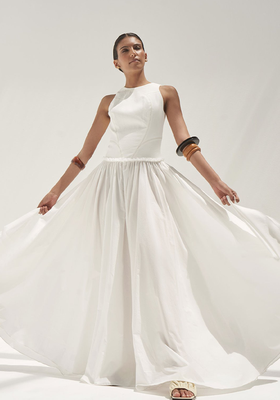 Naila Sleeveless Dress In White