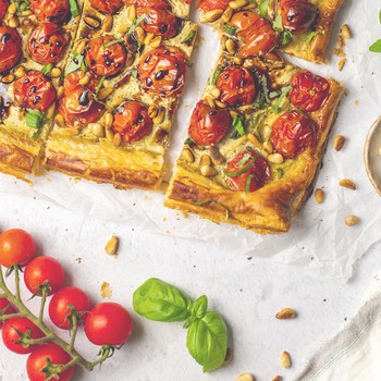 Fresh Tomato Tart With Balsamic Glaze