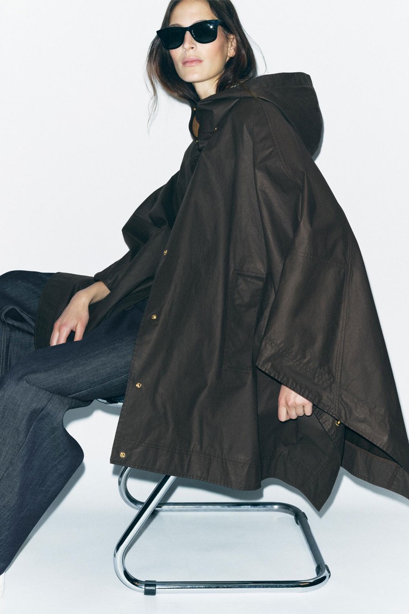 Waxed Cape With Corduroy Collar