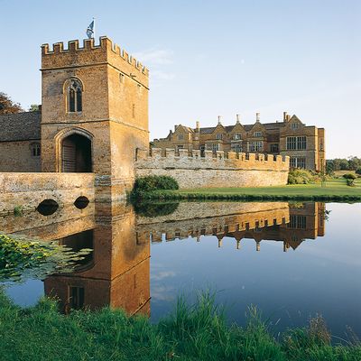 Broughton Castle