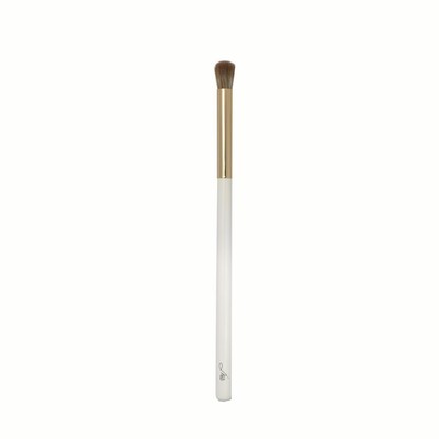 Tulip Blending Brush from Monika Blunder Beauty