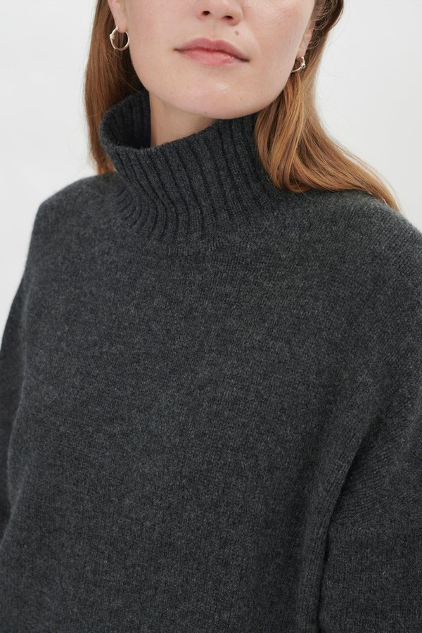 Front Slit Hem T-Neck