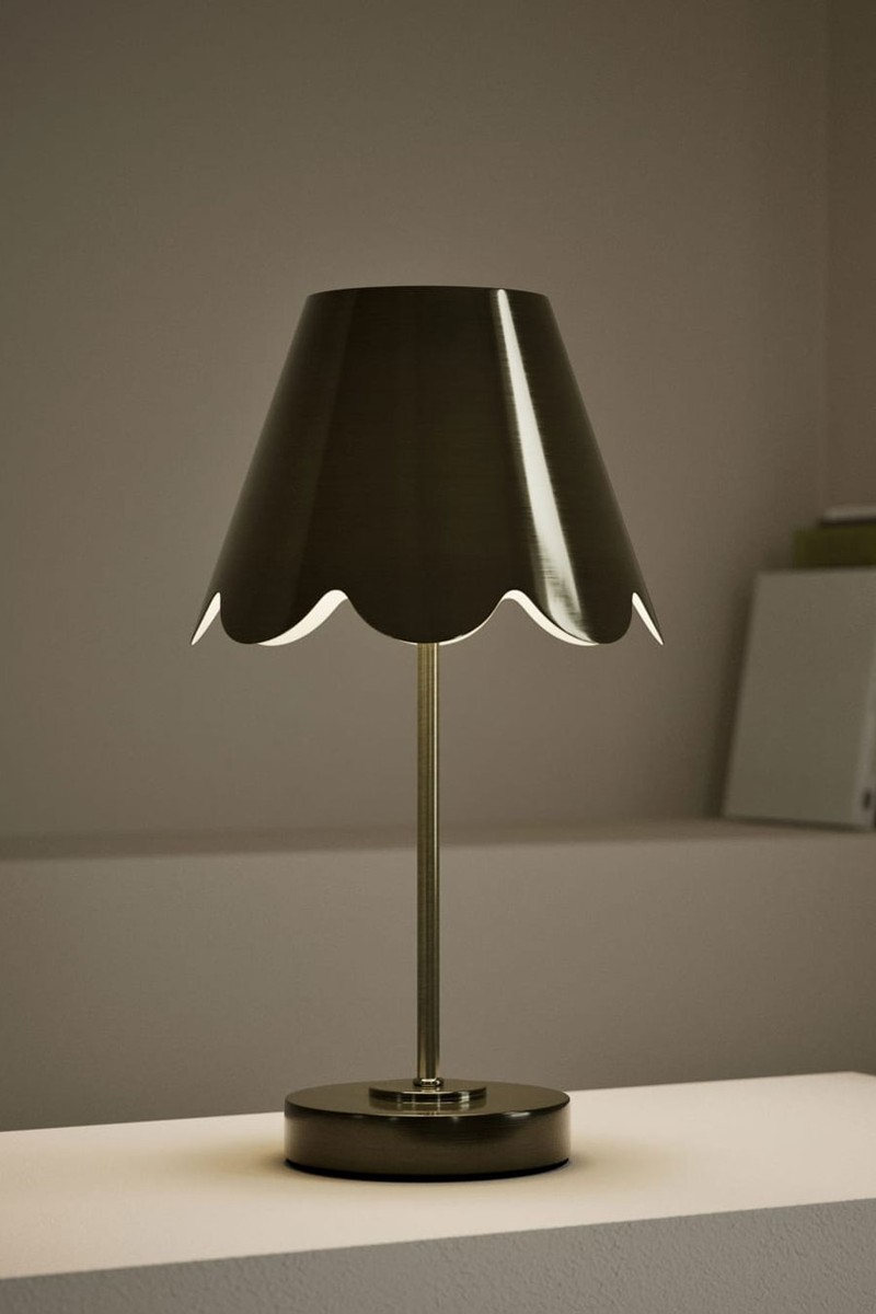 Brass Scallop Table Lamp