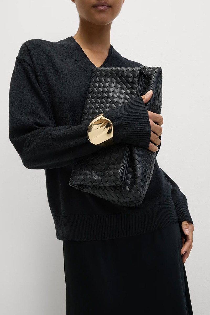 Air-Yarn V-Neck Jumper