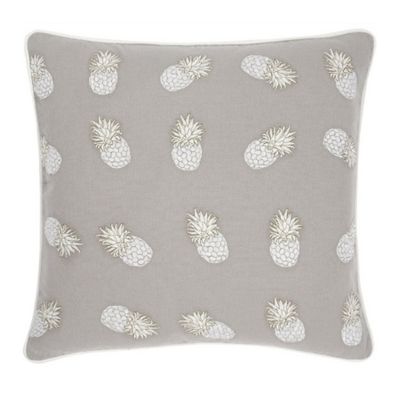 Ananas Cushion from Elizabeth Scarlett