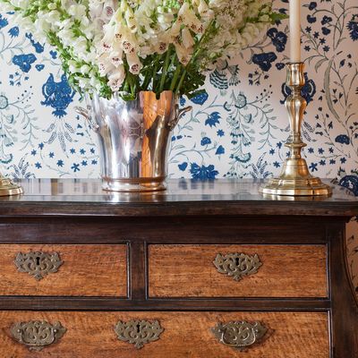 22 Antiques We Love This Month 