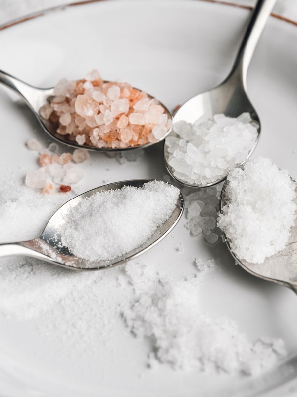 The Pros & Cons Of Having Salt In Your Diet 