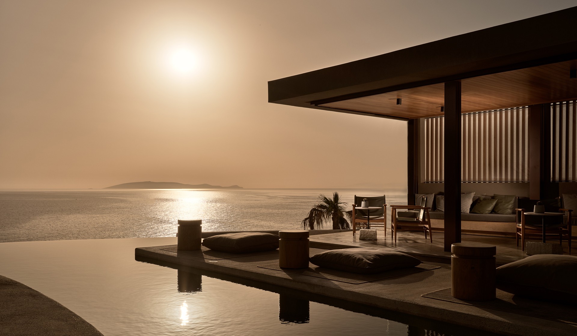 Acro Suites