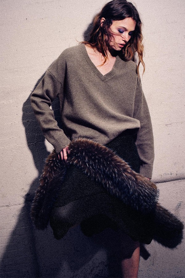 Cashmere & Wool V-Neck Jumper