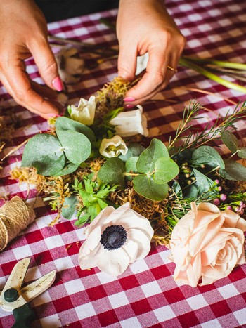 Flower Arranging At Figaro’s Bar