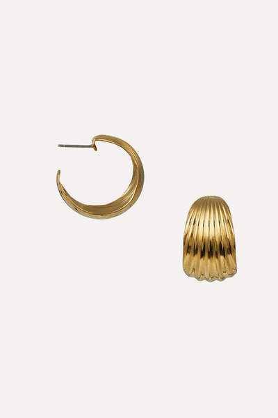 Medium Ribbed Midi Hoop Earrings from The Nines Vintage 