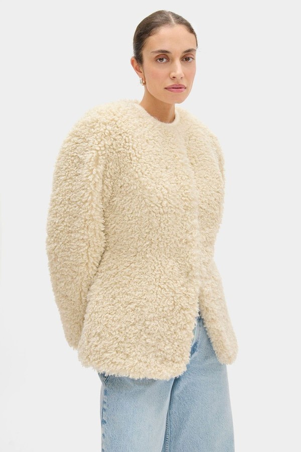 Daphne Borg Coat from Aligne