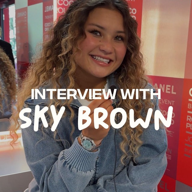 We sat down with professional skateboarder @skybrown at the @chanel.beauty & #rougecoco pop-up to as