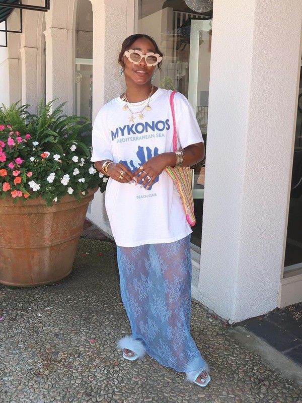A Look We Love: Oversized T-Shirts & Maxi Skirts