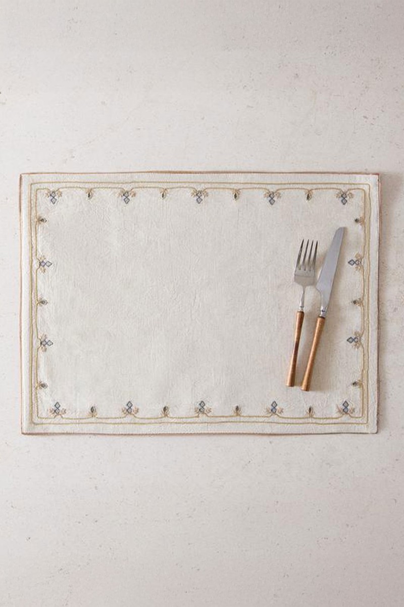 Placemat With Floral Embroidery 