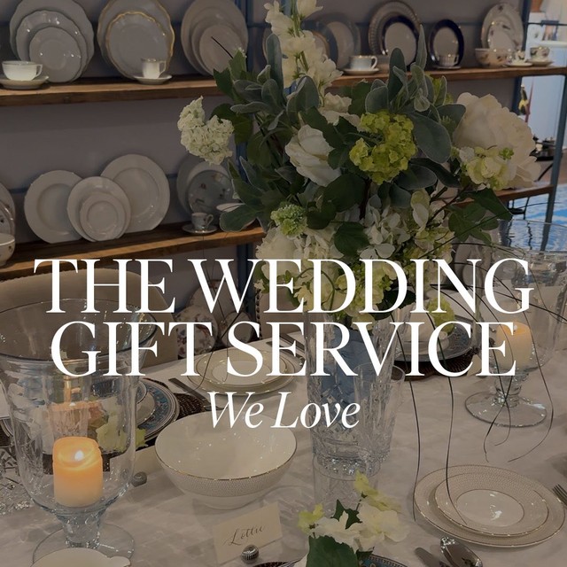 AD Join Florence at @theweddingpresentco’s King’s Road showroom as she curates a bespoke wedding