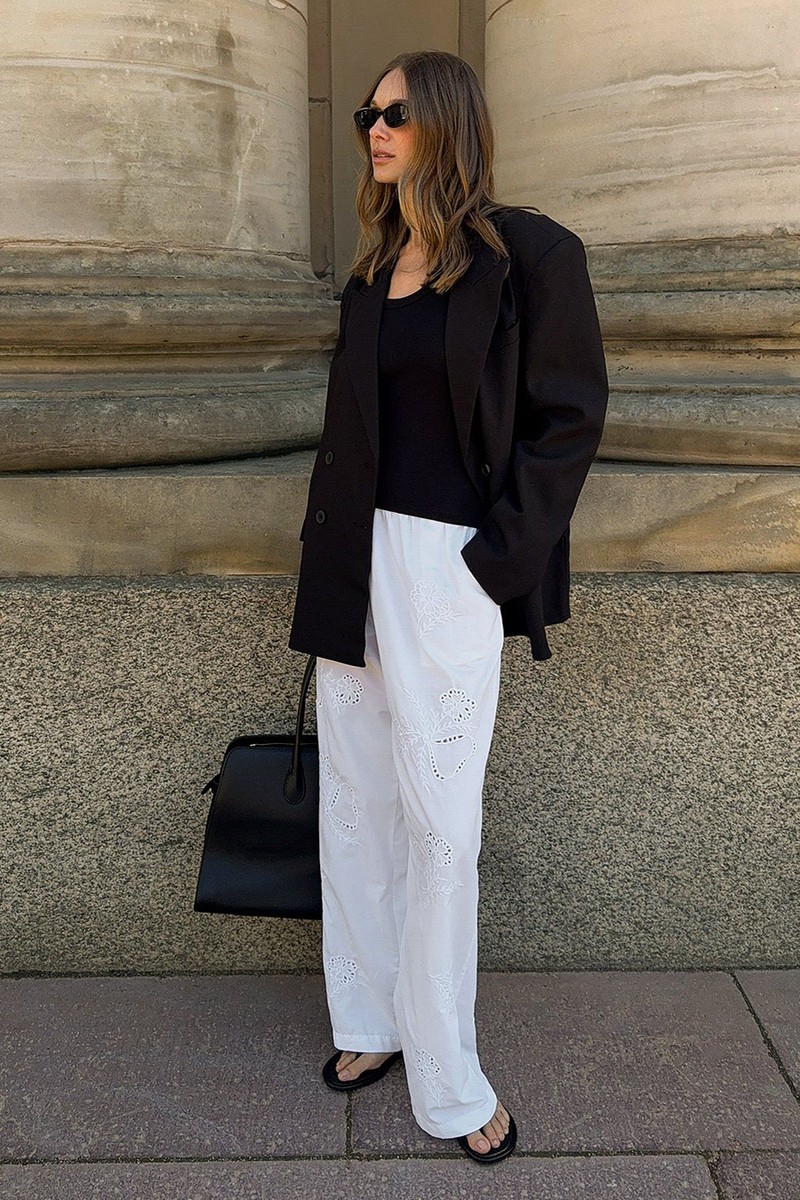 Embroidery Detail Loose Pants