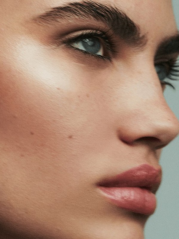 8 Make-Up Products For Glowing Skin