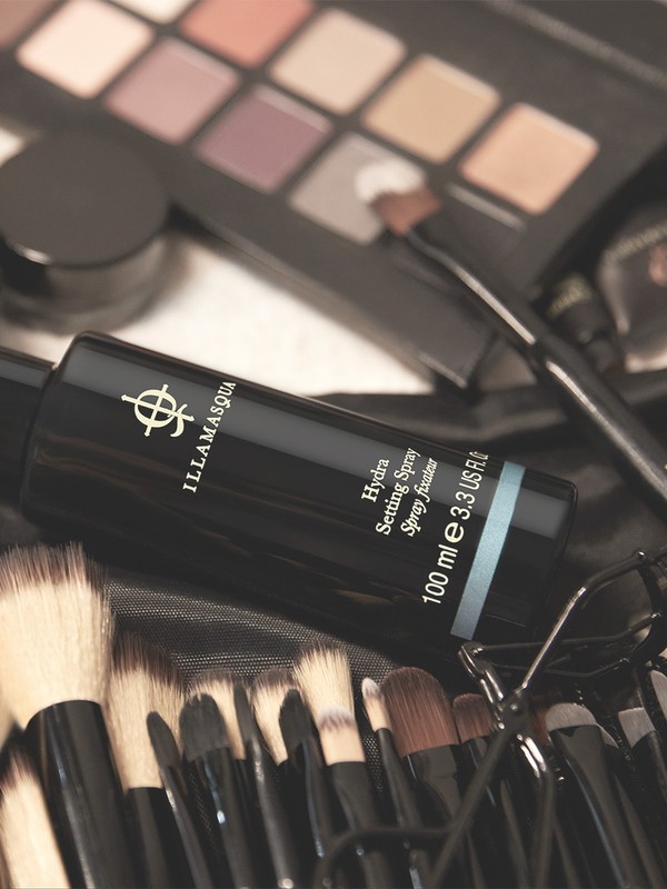 The New Setting Spray That Promises To Lock Your Make-Up In Place 