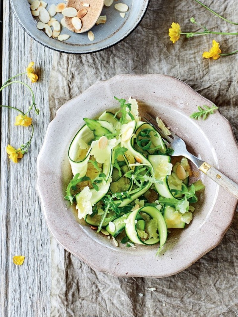 Raw Courgette Salad with Västerbotten Cheese