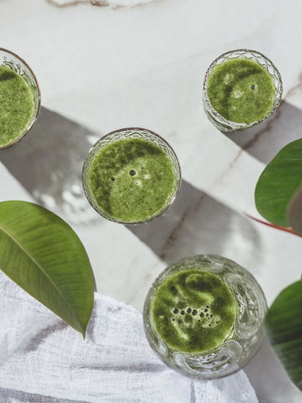 7 Health & Wellness Benefits Of Kale Juice