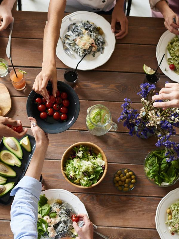 A Dietician’s Guide To Healthy Entertaining 