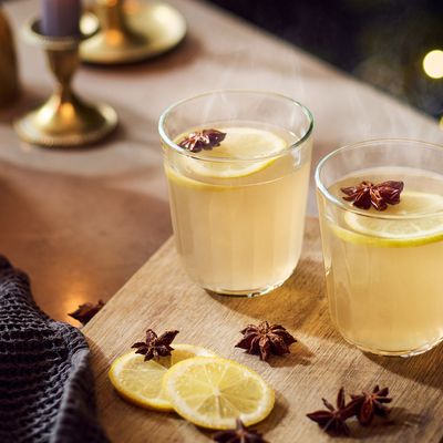 Easy Christmas Cocktails To Try At Home