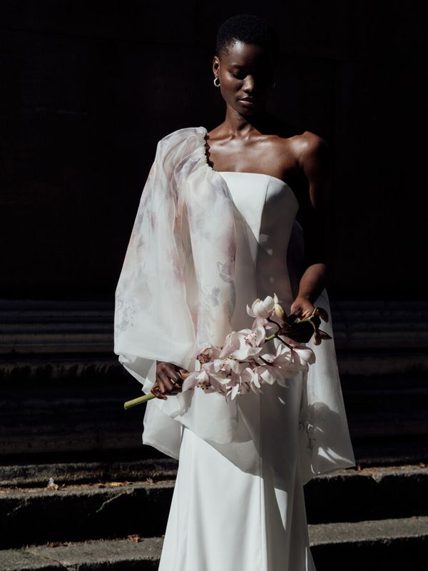 22 Dramatic Capes For Your Wedding Day