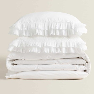 Pleated Ruffle Trim Bed Set