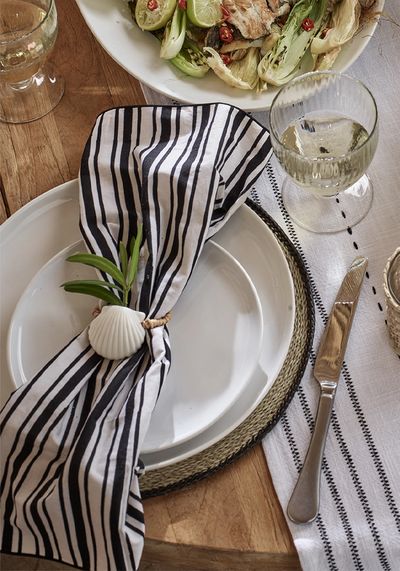 Ceramic Shell Napkin Rings – Set of 4