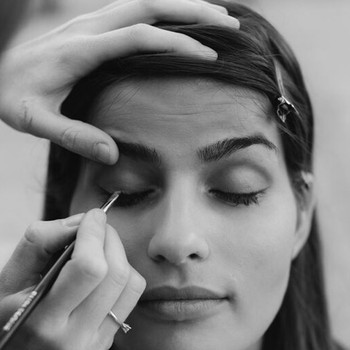 9 Expert Tips For Filling & Defining Sparse Brows