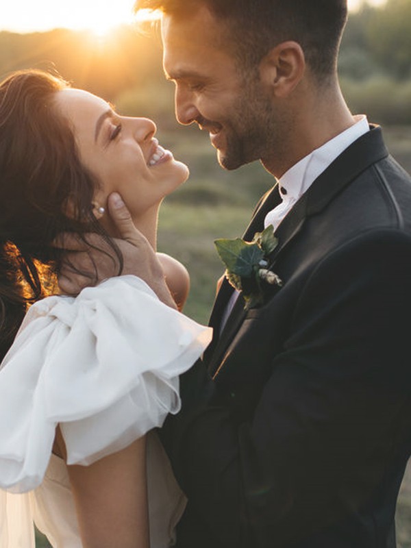 Got Engaged This Summer? You Need To Read This