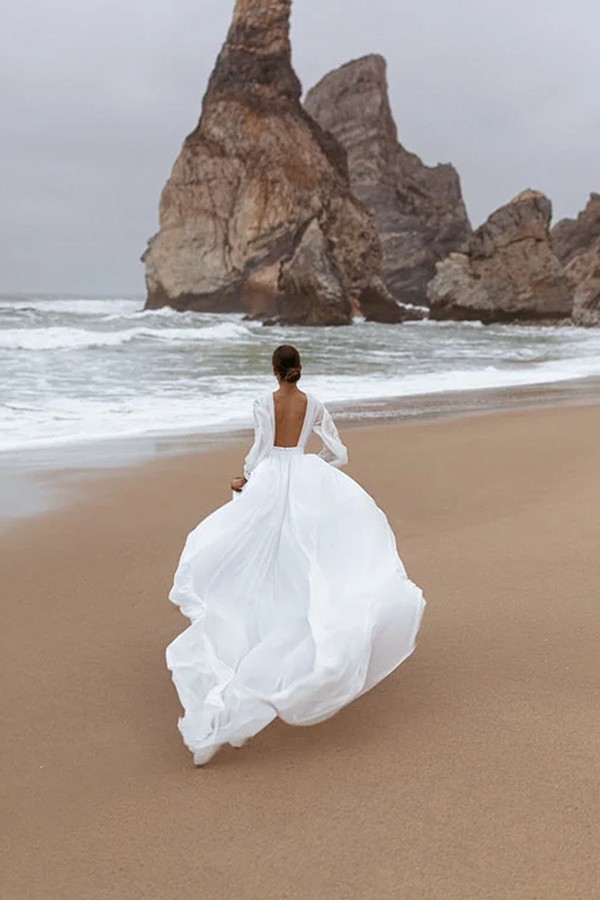Flowy Bridal Dress from Namelazz