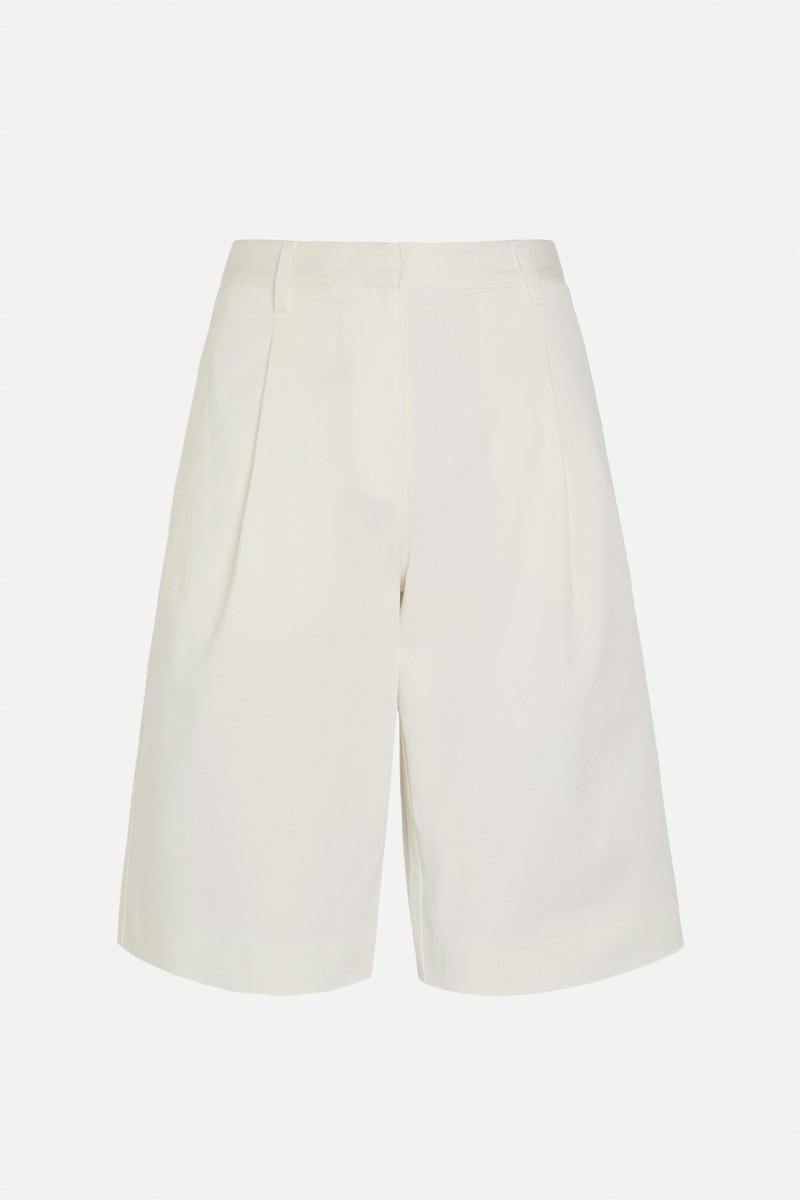 Pleated Straight-Leg Stretch-Twill Shorts from Matteau