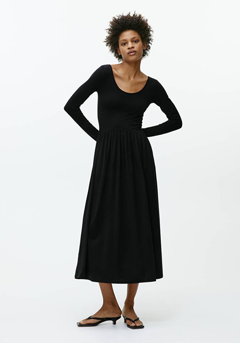 Scoop-Neck Jersey Dress 