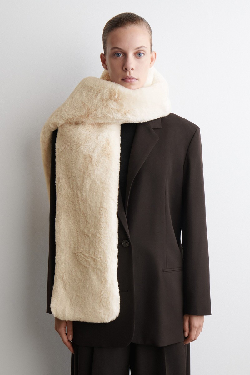 Fur-Effect Scarf from COS