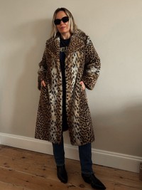 A Vintage Fashion Expert Shares Her Tips & Favourite Finds