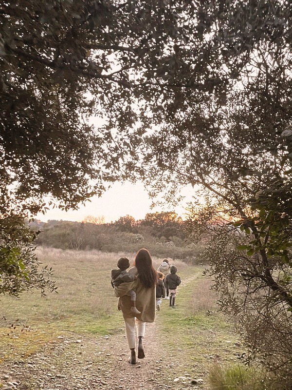 A Mum Of 4 Shares Her Unique Take On Motherhood