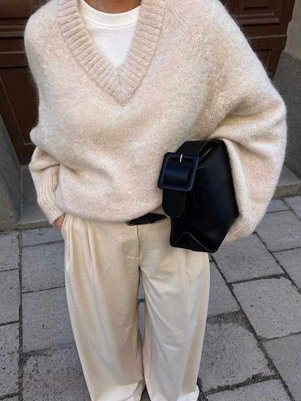 The Round Up: V-Neck Knits