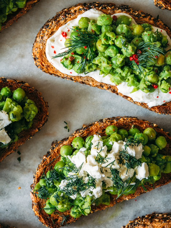 Pea, Rocket, Burrata Crostini