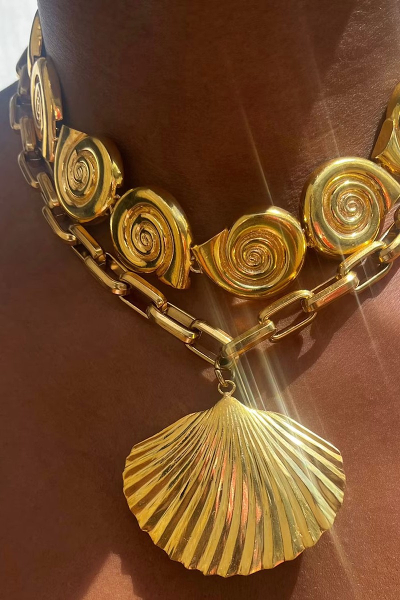 Maria Shell Pendant Necklace from ELJAE