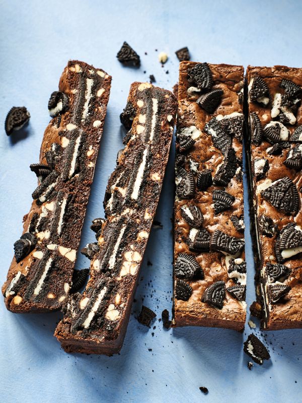 Cookies & Cream Stuffed Brownies 