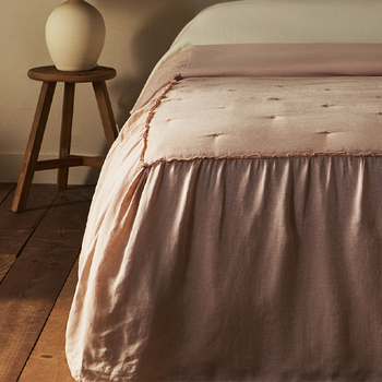 Linen Quilt With Ruffle from Zara Home